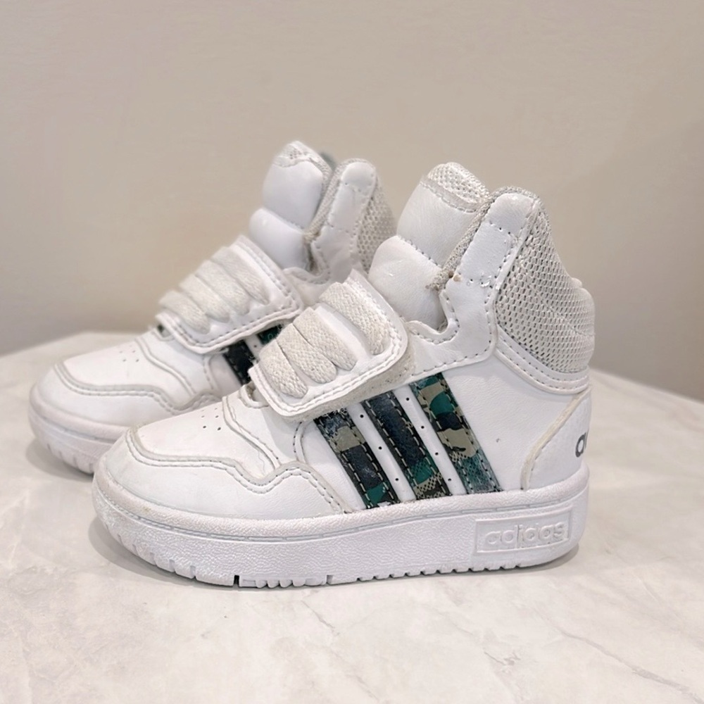 🔥Adidas White and Green High-Top Sneakers with Velcro Straps🔥